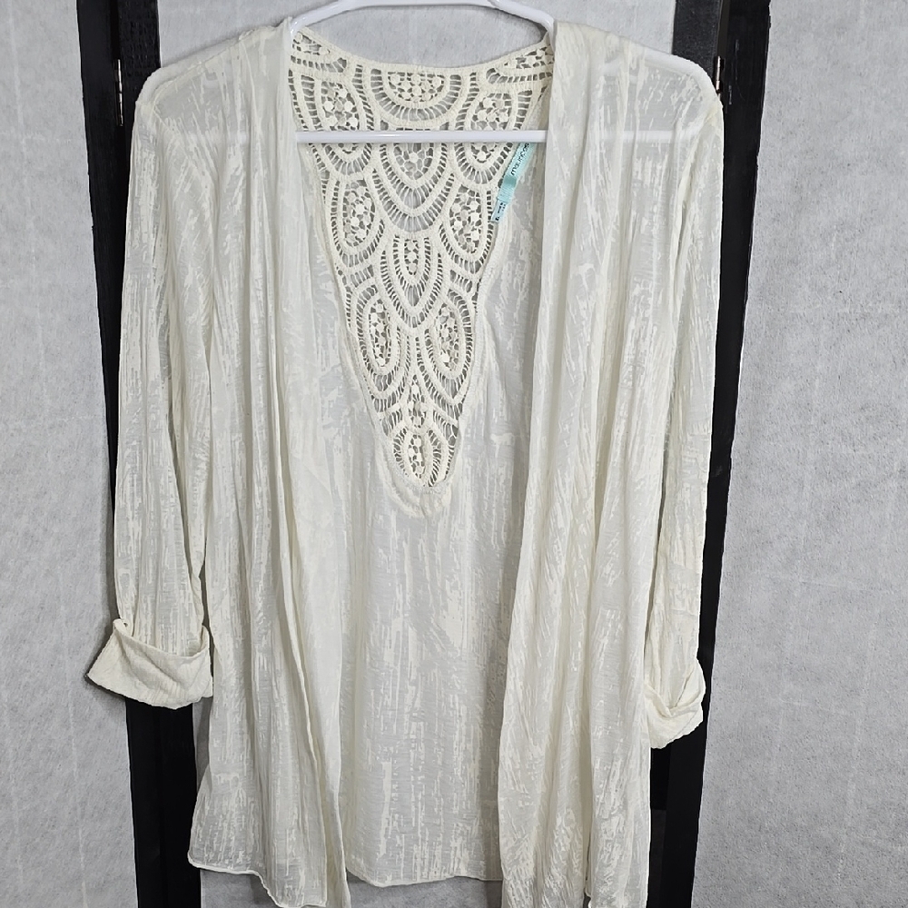 Elegant Cream Lace Detail Women's Top